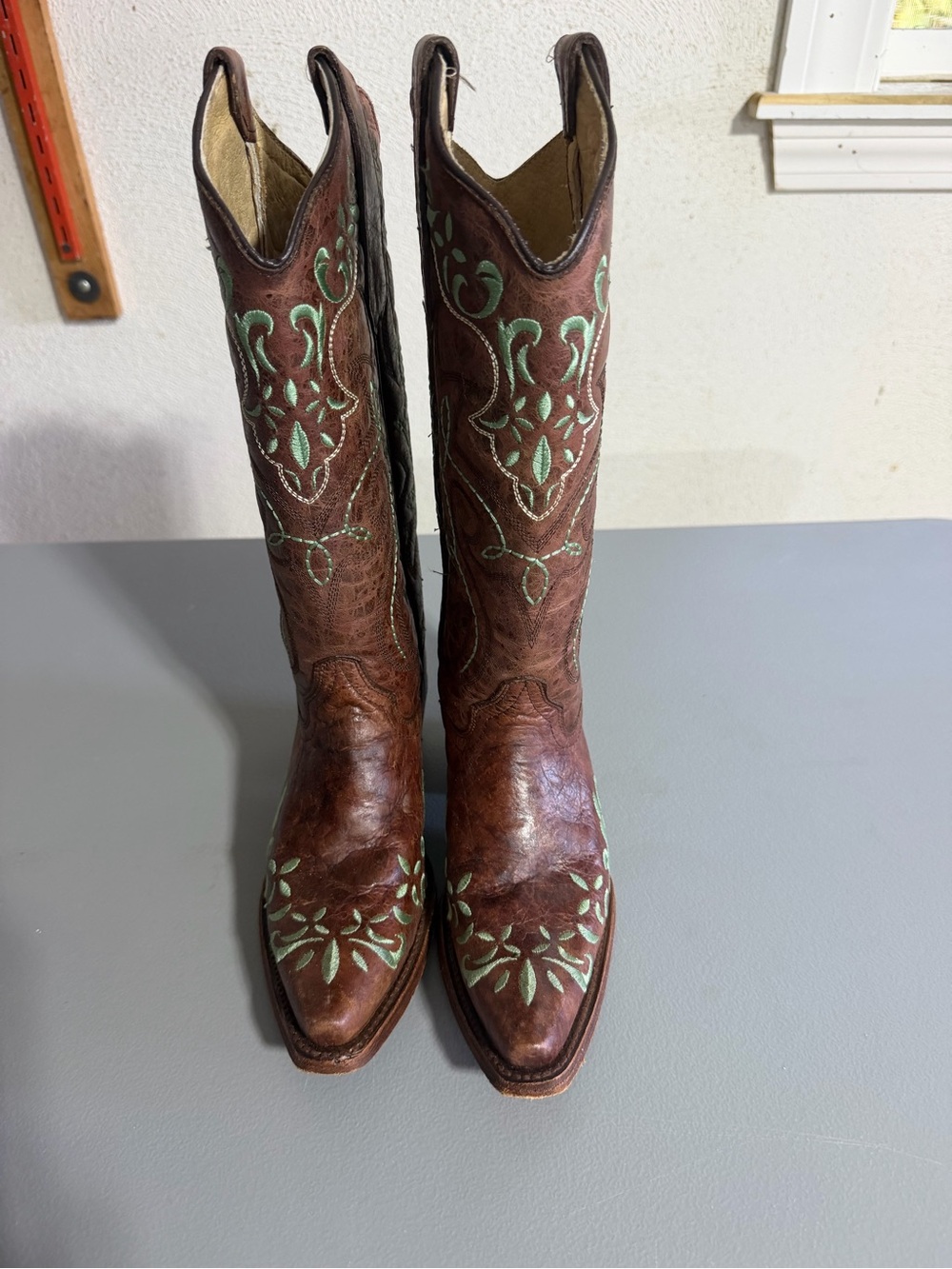 Circle G Brown Leather Western Boots with Mint Stitching